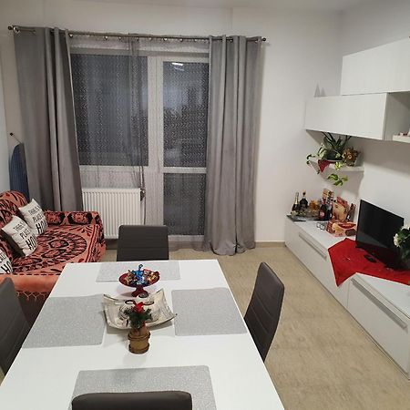 Lar Apartment Focşani Chambre photo